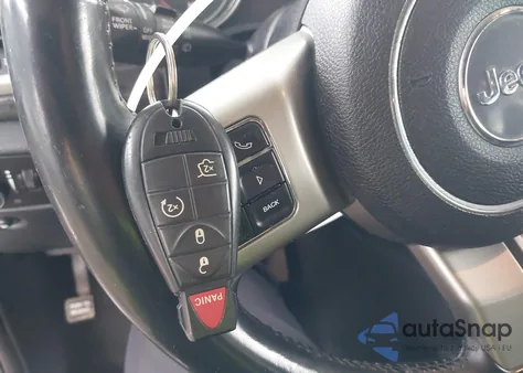 2011 Jeep Grand Cherokee Laredo z USA, uszkodzony, nr VIN 1J4RR4GG1BC547555